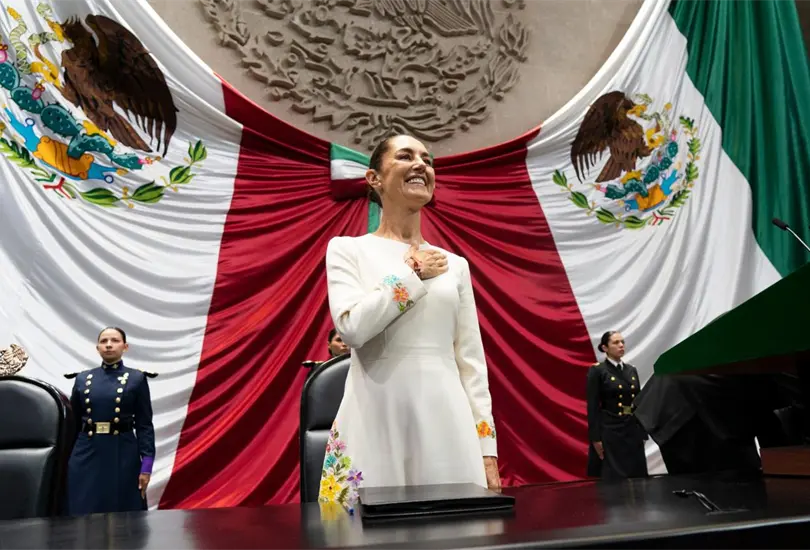 Vestida de blanco, Claudia Sheinbaum asumi&oacute; la Presidencia de M&eacute;xico