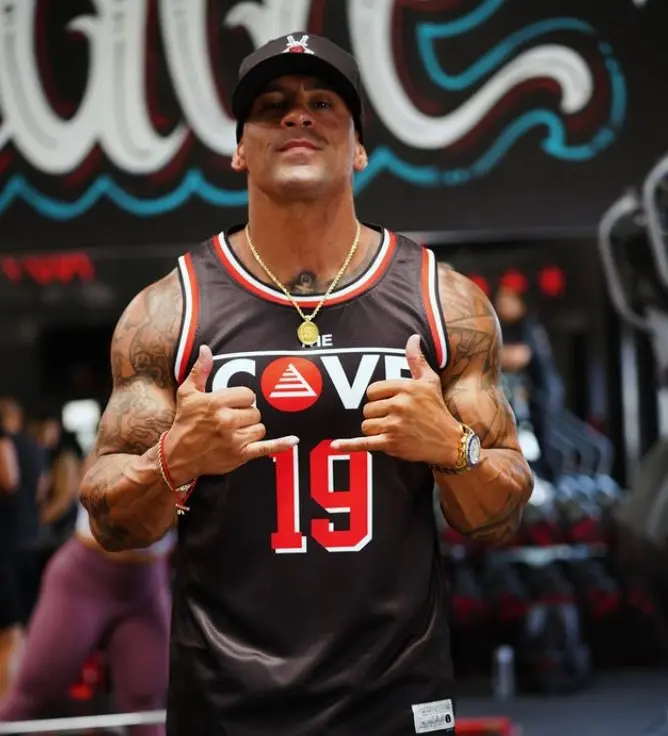 El influencer Miguel Ángel Aguilar fue herido durante un intento de robo en su casa, donde recibió un disparo en la cabeza. Especial