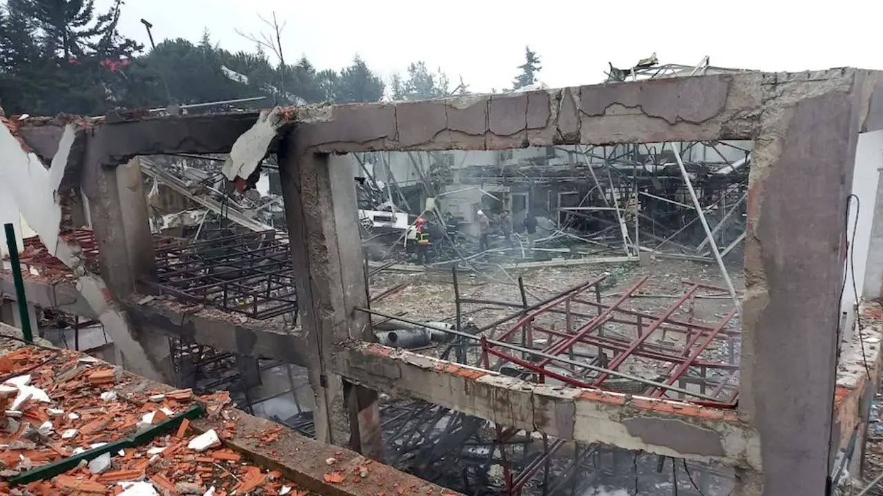  Así quedó el lugar después de la explosión 