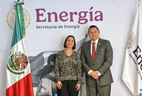 Luz Elena González Escobar y Alejandro Armenta Mier se reunieron para avanzar en la instalación de una subestación eléctrica