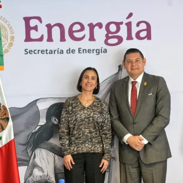 Luz Elena González y Alejandro Armenta impulsan desarrollo energético en Puebla 