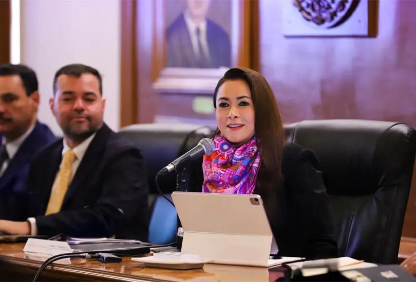 La gobernadora aplaudi&oacute; esta posible fusi&oacute;n