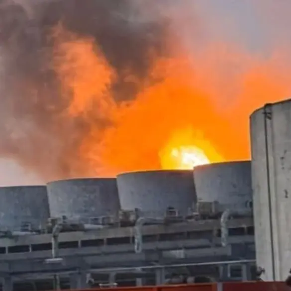 Captan el momento exacto en que explota complejo petroquímico de Pemex