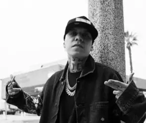 Santa Fe Klan se graba disparando al aire en presunto estado de ebriedad y le llueven críticas: Estoy bien loco