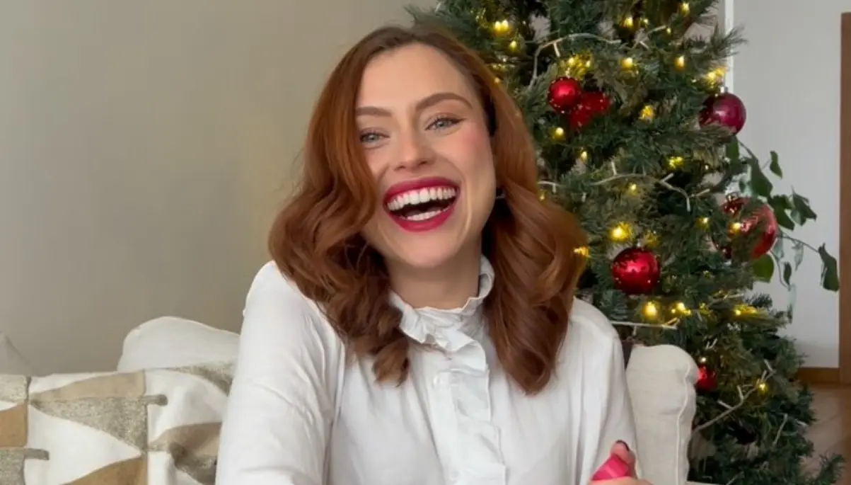 Tiene un novio venezolano conocido en redes sociales como 'Mic Juega', quien también es influencer, y suelen hacer videos juntos.