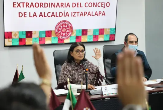 Aleida Alavez presenta estrategia integral para combatir adicciones.