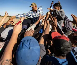 Migrantes mexicanos en EEUU regresan a sus hogares por el fin de año