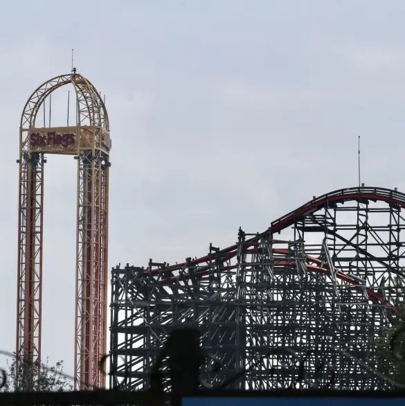 Familia del joven que murió en Six Flags rompe el silencio: denuncian falta de servicios médicos en el parque