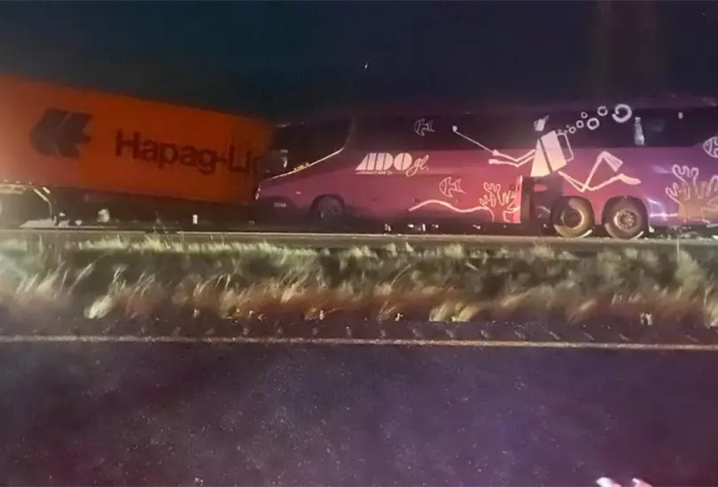 Accidente de autobús en Veracruz deja 7 muertos y 12 heridos. Accidente de autobús en Veracruz deja 7 muertos y 12 heridos.