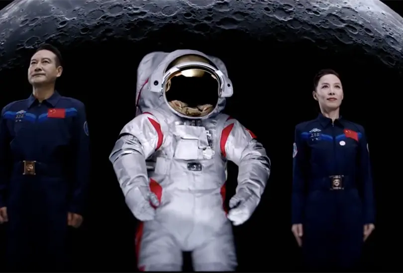 Astronautas chinos logran la caminata espacial m&aacute;s larga de la historia