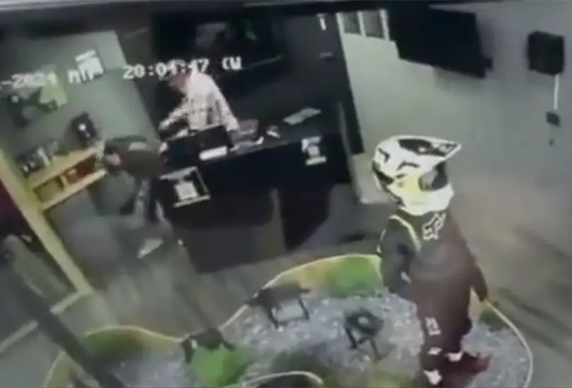 El momento de la agresión contra Sarahí. El momento de la agresión contra Sarahí.