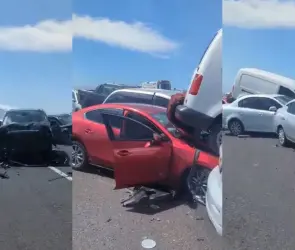 ¿Qué provocó el choque múltiple en la autopista Naucalpan-Toluca?