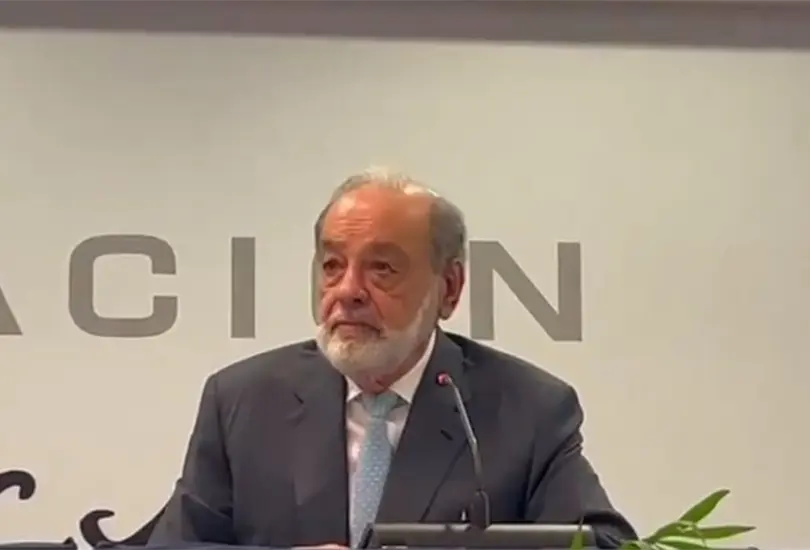 Carlos Slim se&ntilde;al&oacute; que Telmex enfrenta un pasivo laboral de aproximadamente 270 mil millones de pesos.