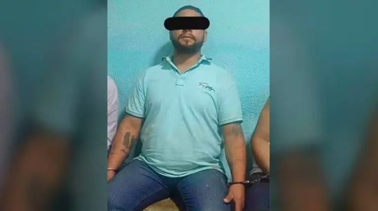 Las autoridades de la SSPC de Tabasco detuvieron a Josu&eacute; Elimelect N, apuntado como el cerebro detr&aacute;s del asesinato de tres individuos en el conocido bar Hope 52.