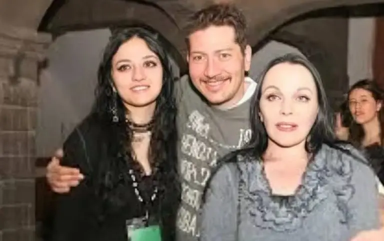 Sasha Montenegro y sus hijos Nabila y Alejandro Créditos: Especial
