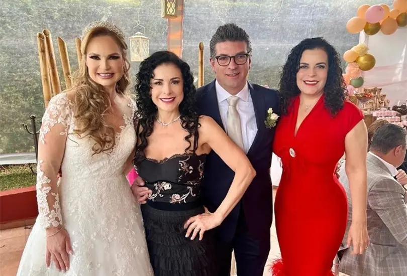 Lourdes Munguía en la boda de Ana Patricia Rojo Lourdes Munguía en la boda de Ana Patricia Rojo