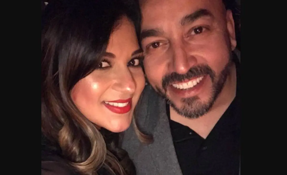 Él le pidió que fuera su novia durante una transmisión en Instagram, pero aunque parecía muy enamorado, solo duraron 4 meses de novios.