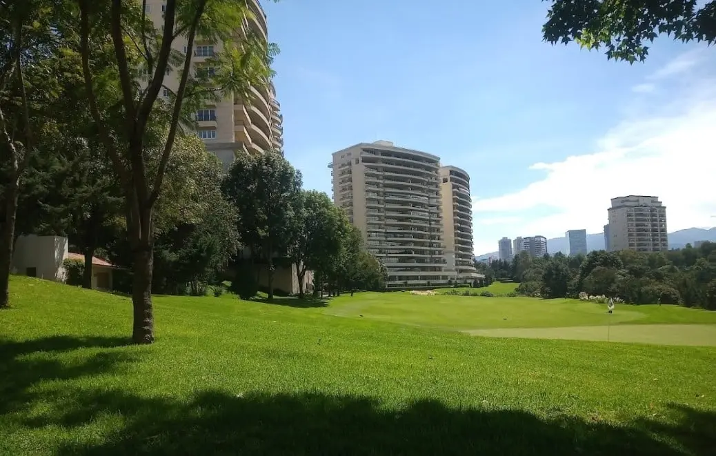 4. Fraccionamiento Club de Golf Bosques, en la alcaldía Cuajimalpa