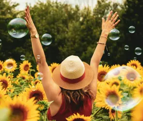 Descubriendo la clave de la felicidad sin dinero: Lecciones de los pueblos indígenas americanos