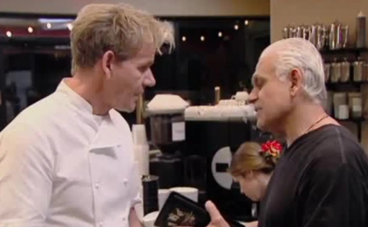 La serie sigue al afamado chef Gordon Ramsay, quien visita restaurantes en dificultades en todo Estados Unidos y pasa una semana tratando de ayudarlos a tener éxito.