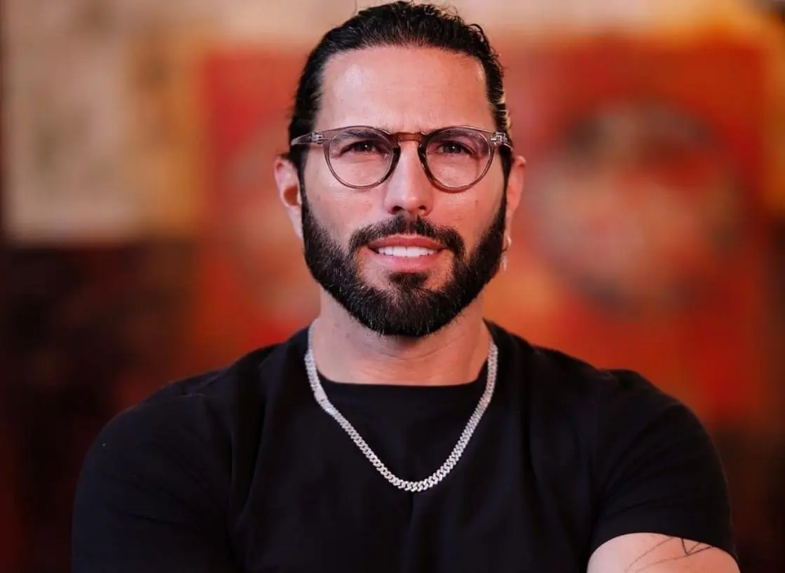 El conductor no niega sus arreglos estéticos y él mismo lo ha compartido con sus seguidores de redes sociales.