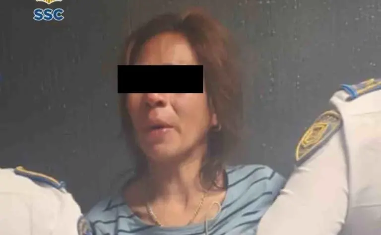 Mujer en situaci&oacute;n de calle apu&ntilde;ala a hombre en la Alameda Central; ya fue detenida