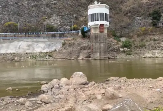 Un activista mostró la grave crisis del Sistema Cutzamala en video.