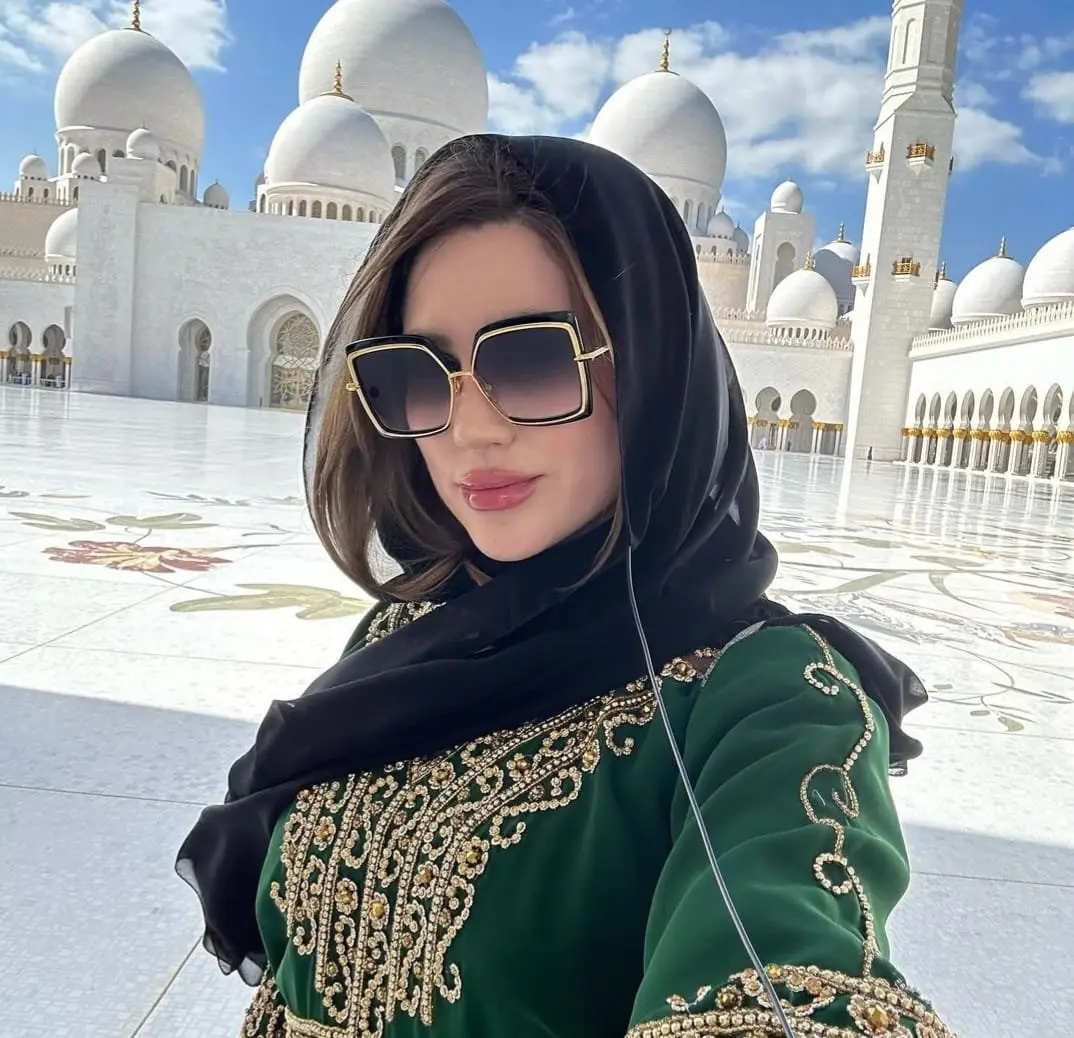 Durante un viaje a Dub&aacute;i, Fernanda luci&oacute; unos labios m&aacute;s voluminosos por lo que surgieron rumores de que pudo realizarse alg&uacute;n procedimiento est&eacute;tico.