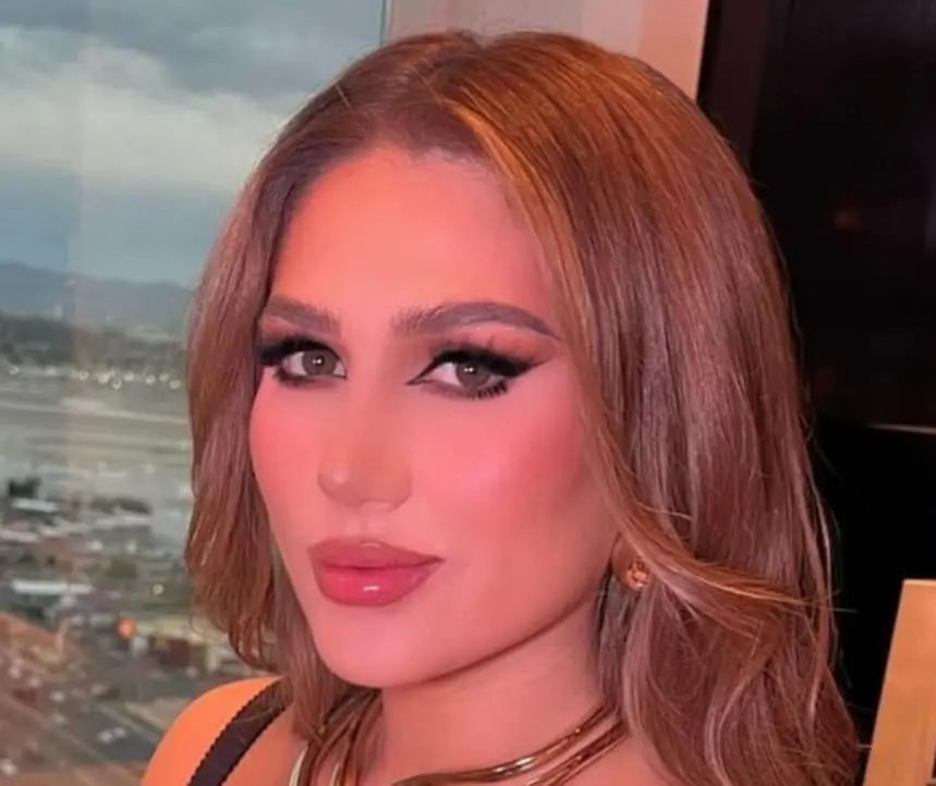 Actualmente Fernanda contin&uacute;a a lado del boxeador y lo acompa&ntilde;&oacute; en todos sus viajes.