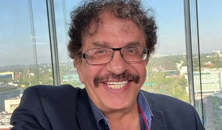 Ahora tiene 68 años y continúa con su carrera como comediante. También ha participado en reality shows como MasterChef.