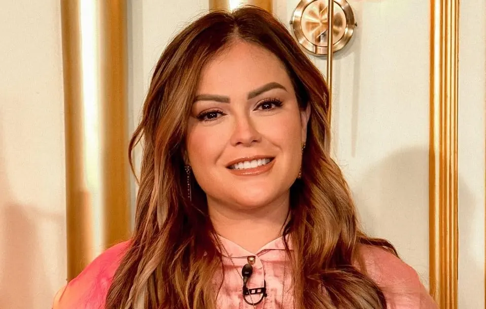 Ahora tiene 39 años y está casada con con Óscar Jiménez, portero del América. Participa en programas como Me caigo de risa.