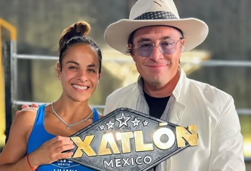 Exatl&oacute;n M&eacute;xico ha sido uno de los reality shows m&aacute;s populares de TV Azteca en los &uacute;ltimos a&ntilde;os y gracias a su &eacute;xito actualmente ya van en su s&eacute;ptima temporada. El programa se graba en las playas de Rep&uacute;blica Dominicana donde dos equipos: Famosos (rojos) y Contendientes (azules) se enfrentan en competencias deportivas.
