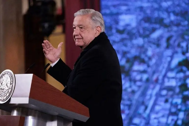 AMLO sugirió un debate en inglés entre aspirantes presidenciales. Foto: Presidencia.