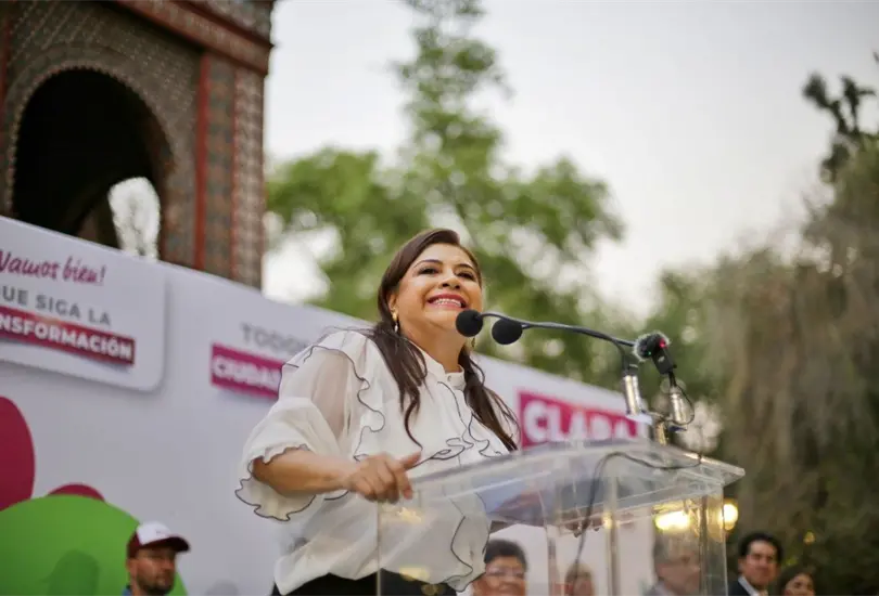 La candidata para Jefa de Gobierno de la CDMX anunci&oacute; sus compromisos con las mujeres. 
