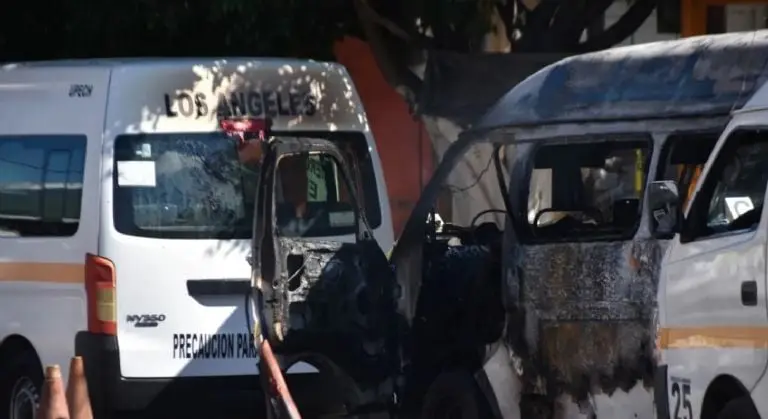 Los choferes del transporte público en Acapulco son acosados a golpes y tablazos Créditos: Especial