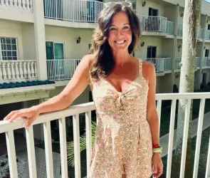 Joven madre muere en pleno vuelo tras vacaciones de ensueño en el Caribe: "Evento médico verdaderamente trágico"