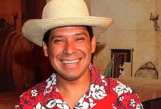 Camioneta del comediante El Costeño cae en un barranco, hay tres heridos Camioneta del comediante El Costeño cae en un barranco, hay tres heridos