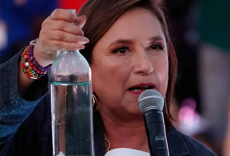 Reta X&oacute;chitl G&aacute;lvez a Sheinbaum: que se eche trago de agua de pipas 