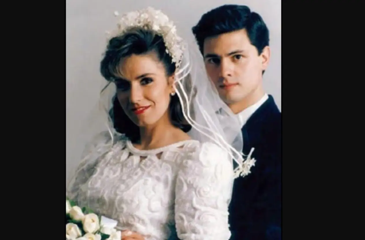 Fueron novios durante 8 meses y se casaron el 12 de febrero de 1994.