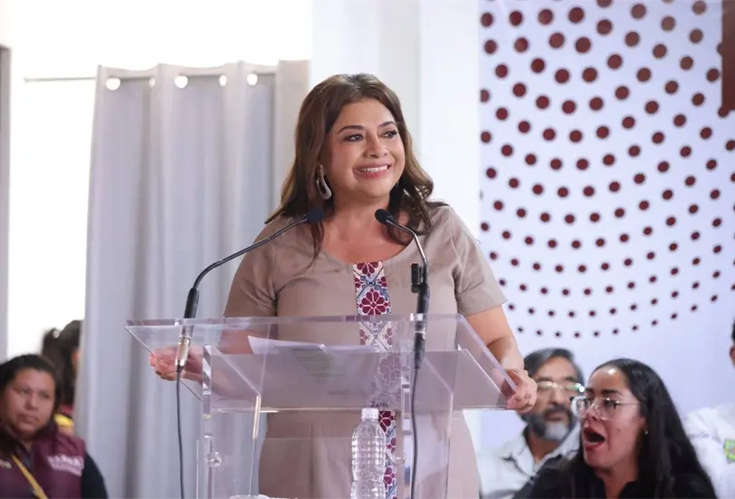 Clara Brugada recibe el respaldo de m&aacute;s de 40 sectores de trabajadores del Gobierno de la CDMX