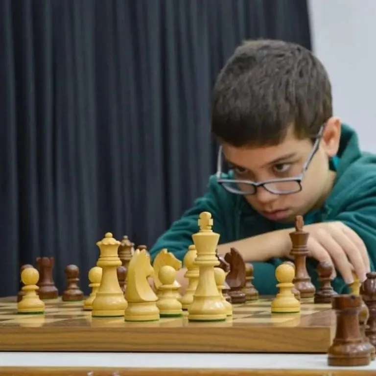 El niño argentino de 10 años, Faustino Oro, vence a Magnus Carlsen en torneo de ajedrez - Faustino Oro (Facebook)