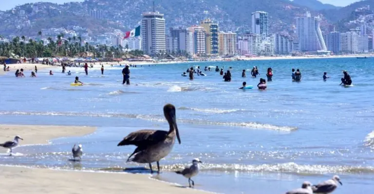 Los turistas comenzaron a llegar previo a las vacaciones de Semana Santa 204Foto: Carlos Alberto Cuartoscuro