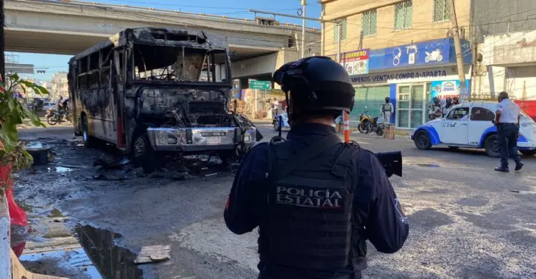 Unidades policiales estuvieron resguardando la zona del incidenteFoto: X @RTG_Noticias