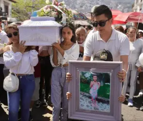 Último adiós a Camila| Con globos y flores, Taxco despide a la pequeña secuestrada y asesinada