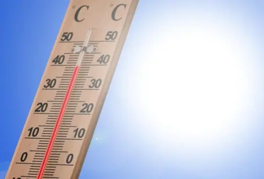 Es importante tomar medidas para protegerse del calor, especialmente durante olas de calor y condiciones climáticas extremas. 