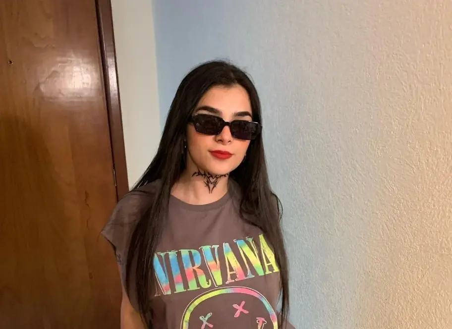 Oficialmente solo ha tenido 2 novios formales que ha presentado el publico, aunque tambi&eacute;n ha estado relacionada con varios famosos.