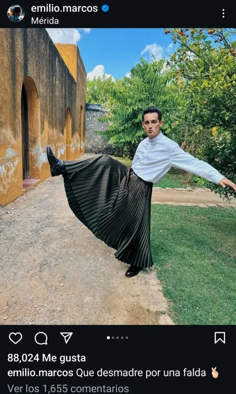 Emilio Osorio presume su falda (Instagram)