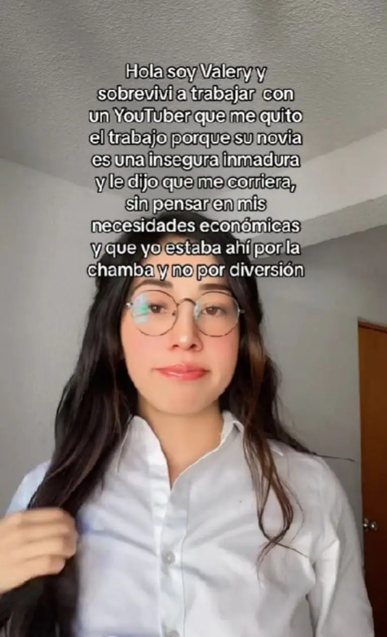 El video en TikTok de la empleada despedida desata un debate sobre la influencia de lo personal en lo profesional Créditos: TikTok