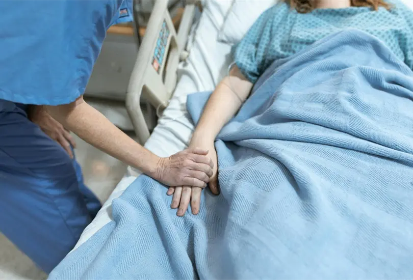 Una joven de EU recibi&oacute; su diagn&oacute;stico de c&aacute;ncer tras presentar un extra&ntilde;o s&iacute;ntoma en la piel mientras se encontraba de vacaciones en M&eacute;xico. 