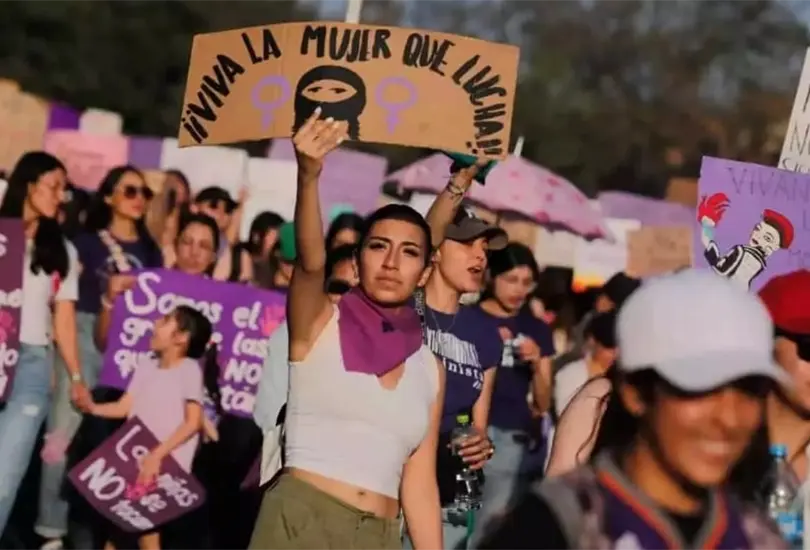 Elementos de emergencia acudieron para tratar de reanimarla, pero no lograron salvarle la vida